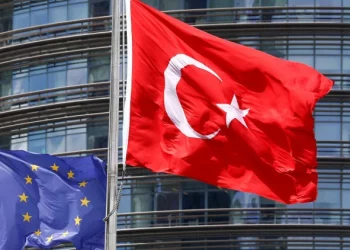 تضليلُ حكومةِ أردوغان مفوَّضَ الاتحاد الأوربي