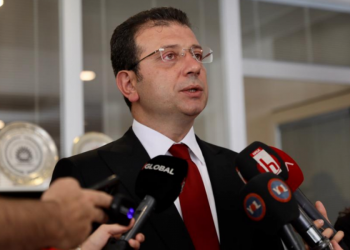 عمدة إسطنبول المعارض يرفض تلبية دعوة زيارة آيا صوفيا