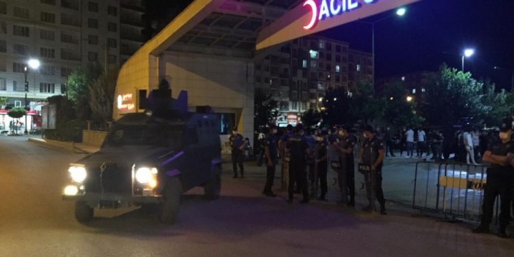 تركيا.. استشهاد اثنين من العمليات الخاصة وإصابة شرطيين