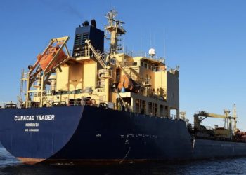 قراصنة يختطفون رهائن روس وأوكرانيين على متن ناقلة نفط في أفريقيا