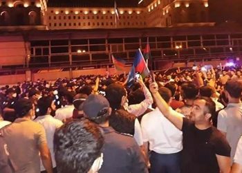 تظاهرات داعمة للجيش في أذربيجان تتحول لفوضى والشرطة ترد بعنف