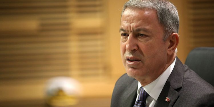 وزير دفاع تركيا يلمح إلى تغيير موقف أنقرة من منظومة S 400 الروسية