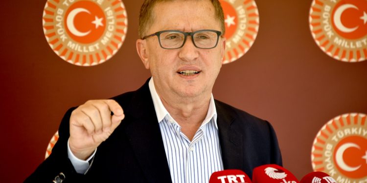 برلماني معارض: الأجواء الحالية تشير لعقد انتخابات مبكرة في تركيا