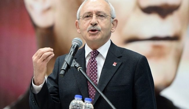 كليجدار أوغلو: هل حاسبتم من تسببوا باستشهاد 33 من الجيش في إدلب؟