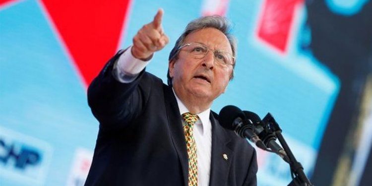 قيادي بالشعب الجمهوري يتهم حزبه بتسهيل سيطرة أردوغان على تركيا