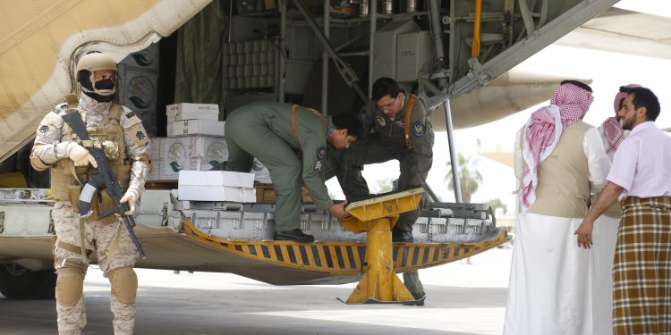 وصول طائرتي إغاثة من السعودية إلى لبنان