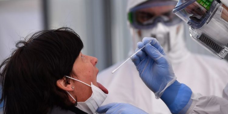  طبيب تركي: عدد إصابات كورونا المعلن لا يعكس الحقيقة