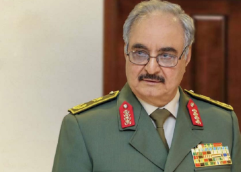 قائد الجيش الوطني الليبي حفتر: يتوعد الأتراك بدرس لن ينسوه