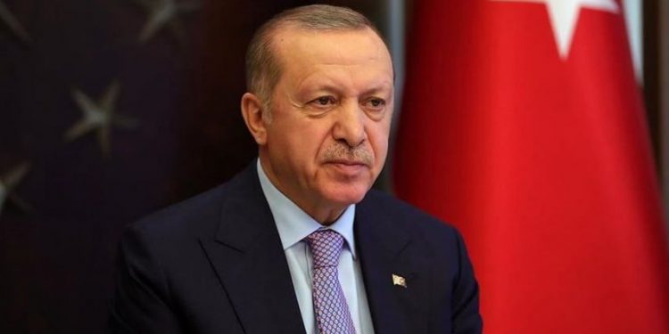 أردوغان يستقبل وزير دفاع أذربيجان