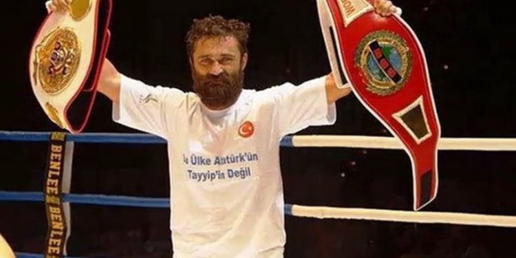 انتقد أردوغان.. تهديد بطل أوروبا في الملاكمة بالقتل