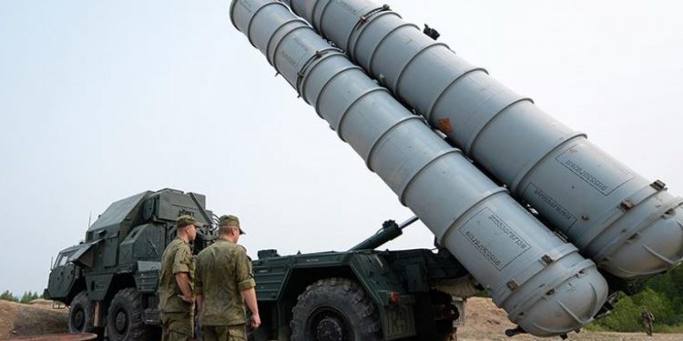 صواريخ S-300 الروسية تهدد الطائرات التركية في ليبيا