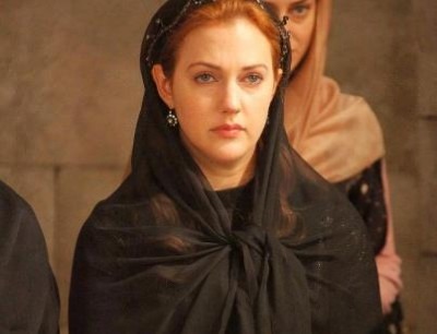 السلطانة هويام تصلي من أجل لبنان