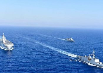 مناورة عسكرية يونانية أمريكية مشتركة في المتوسط