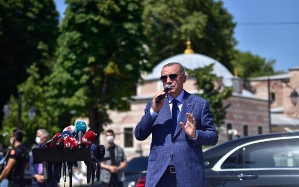 أردوغان: بعلق على اتفاقية ترسيم الحدود بين مصر واليونان.. “اقتصادنا يحلق عاليًا”
