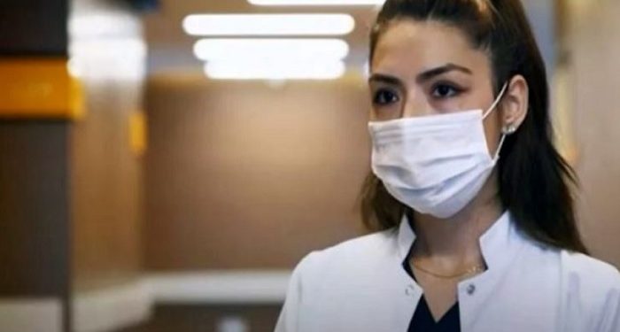 تركيا.. ممرضة شابة تفقد البصر بسبب كورونا