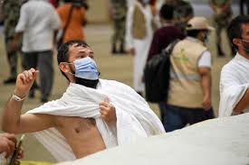 الحجاج يواصلون المناسك ويرمون الجمرات في ثاني أيام التشريق