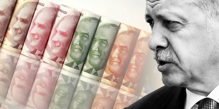 تايمز: الخيارات تتقلص أمام أردوغان لإنقاذ الليرة