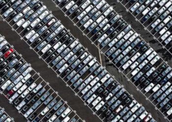 تركيا.. أردوغان يرفع ضريبة الاستهلاك الخاص على السيارات