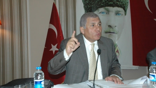 وزير تركي سابق: سنواجه الحقيقة المرة في الخريف