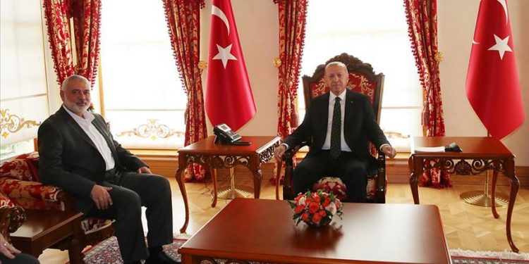 واشنطن تدين أردوغان لاستضافته قادة حماس 