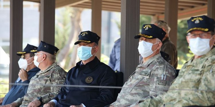 زيارة مفاجئة من وزير دفاع تركيا إلى شمال قبرص