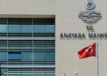 تركيا.. المحكمة الدستورية ترد على تهديدات وزير الداخلية