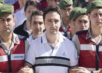 تركيا.. طيار متهم في أحداث الانقلاب يثبت زيف الاتهامات الموجهة له