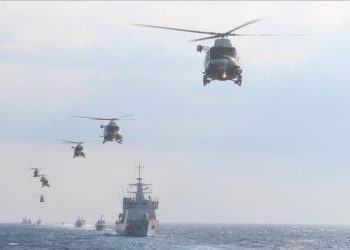 تركيا تجري مناورات عسكرية في شرق المتوسط بمفردها!