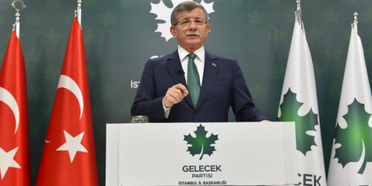 داود أوغلو: تركيا تتبع سياسة رعناء بشرق المتوسط وموقف قبرص يزداد قوة