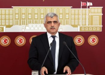 برلماني تركي: الحكومة تخفي إصابات كورونا بالسجون!