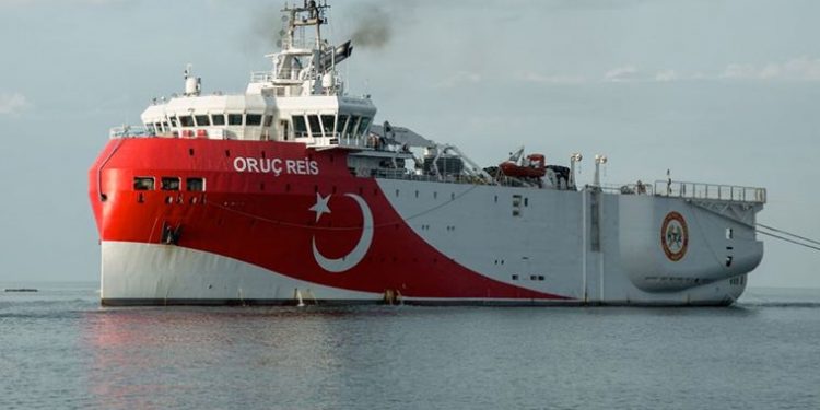 حزب الشعب الجمهوري: سحب سفينة التنقيب تنازل من تركيا