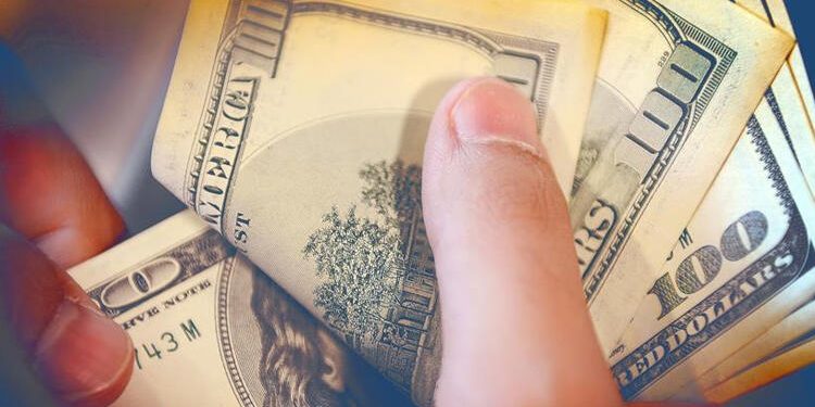 تركيا.. الدولار في مستوى قياسي أمام الليرة