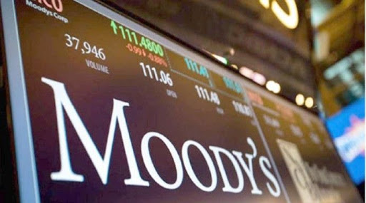 موديز تخفض تصنيف 12 بنكا تركيًا