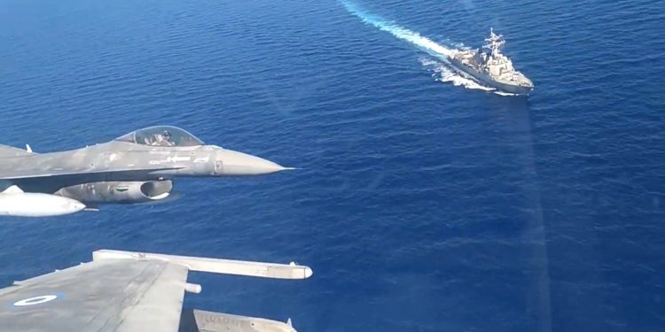 بعد هجوم أردوغان بساعات.. مناورات تركية يونانية