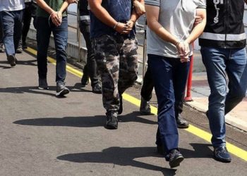 تركيا.. قرارات اعتقال بحق 110 عسكريين بينهم 16 طيارًا