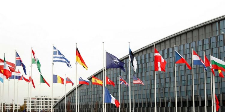 اليونان تدعو أوروبا لتعليق اتفاقها الجمركي مع تركيا