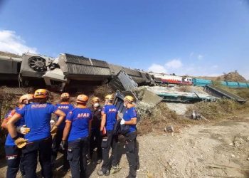 تركيا.. تصادم قطارين بأنقرة يخلف ضحايا