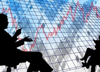 انهيار الليرة ضاعف خسائر الشركات التركية في البورصة