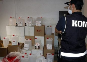 ارتفاع وفيات الخمور المغشوشة في تركيا إلى 58