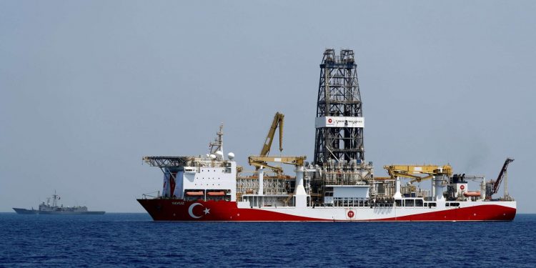 تركيا تراوغ في شرق المتوسط.. وترد على تلويح أوروبا بالعقوبات