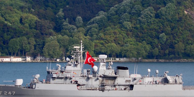 تركيا تتفق مع اليونان على استضافة محادثات ثنائية حول استكشاف النفط والغاز شرقي المتوسط