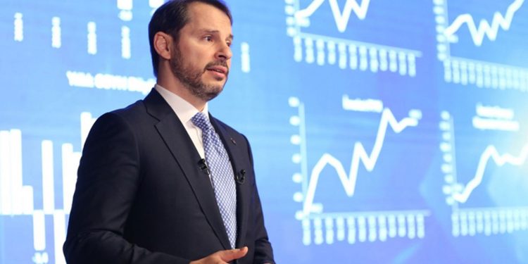 صحفي تركي: كيف يمر يوم كامل لتأكيد خبر استقالة وزير؟