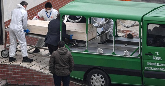 رويترز: تركيا فشلت بالسيطرة على وباء كورونا