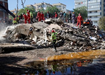 الحصيلة النهائية لضحايا زلزال إزمير 114