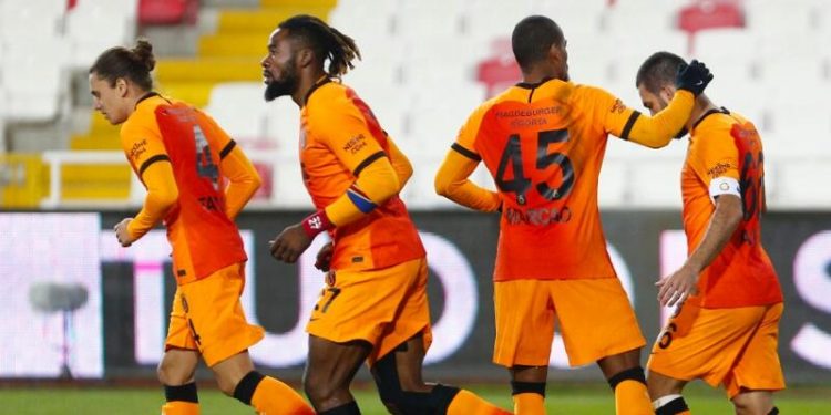 جلطة سراي يفوز على سيواس سبور