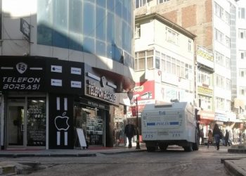 تركيا.. الشرطة تداهم مكتب وكالة كردية في فان وتعتقل صحفيًا