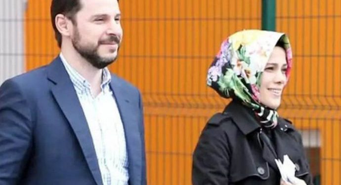 بعد انقطاع أبنائه منذ الاستقالة.. صهر أردوغان يظهر مجددًا