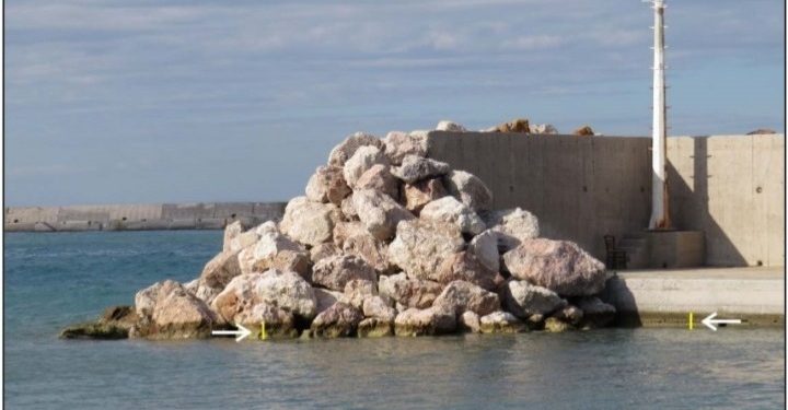 جزيرة يونانية ترتفع عن سطح البحر بعد الزلزال العنيف