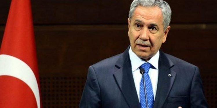 مستشار أردوغان يستقيل من منصبه