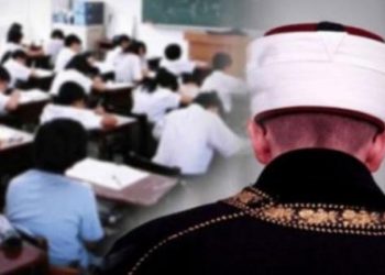 وزير داخلية شمال الراين: الجمعيات التركية في ألمانيا “جواسيس” أردوغان